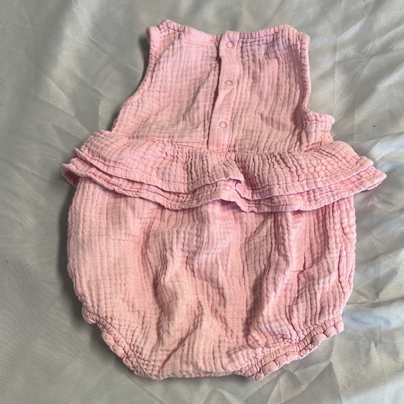 Cat & Jack - Soft Pink Baby Romper Outfit - Picture 3 of 3
